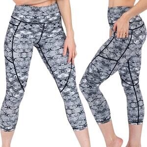 ZYIA ACTIVE Black White Cobra Metallic Pocket Light N Tight High Rise Capri 8-10